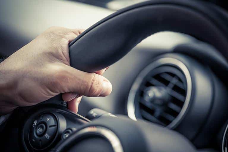Mãos ao volante