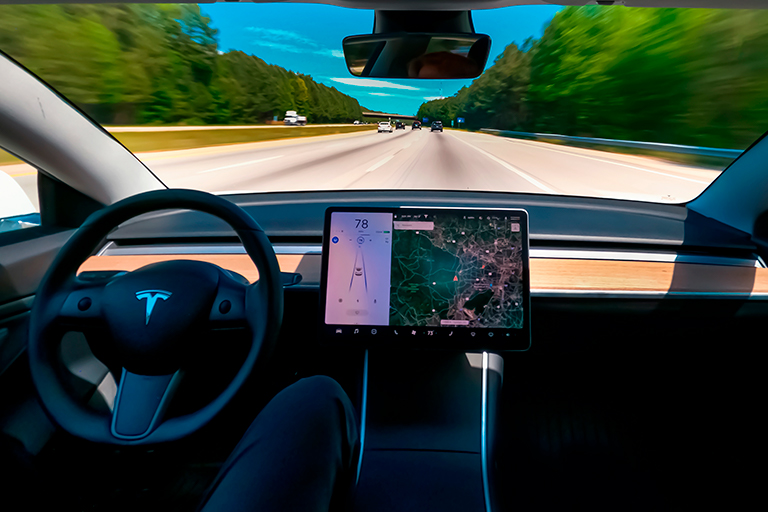 Painel de um carro Tesla